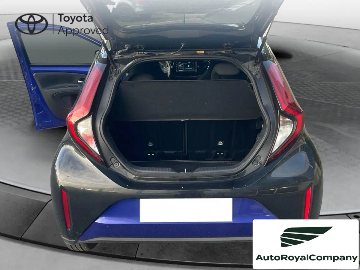 Toyota Aygo X usata a Roma (9)