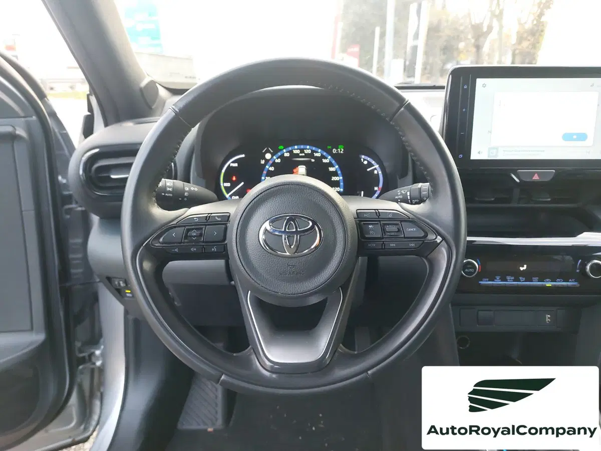 Toyota Yaris Cross usata a Roma (13)