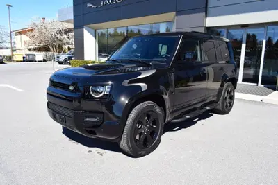 Land Rover Defender 110 3.0d i6 mhev SE awd 200cv auto 6p.ti del 2024 usata a Cuneo