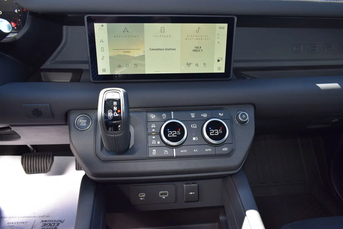 Land Rover Defender usata a Cuneo (12)