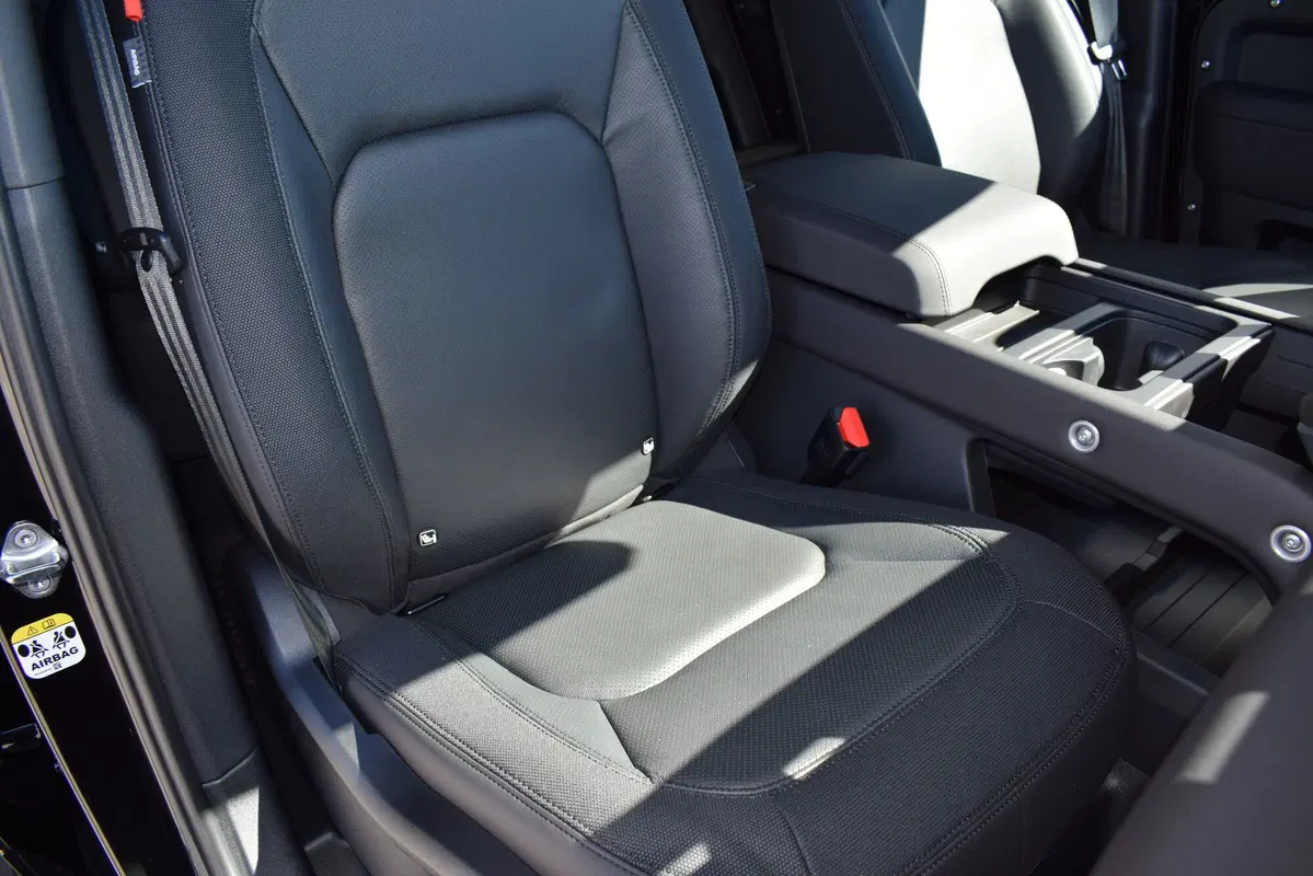 Land Rover Defender usata a Cuneo (13)