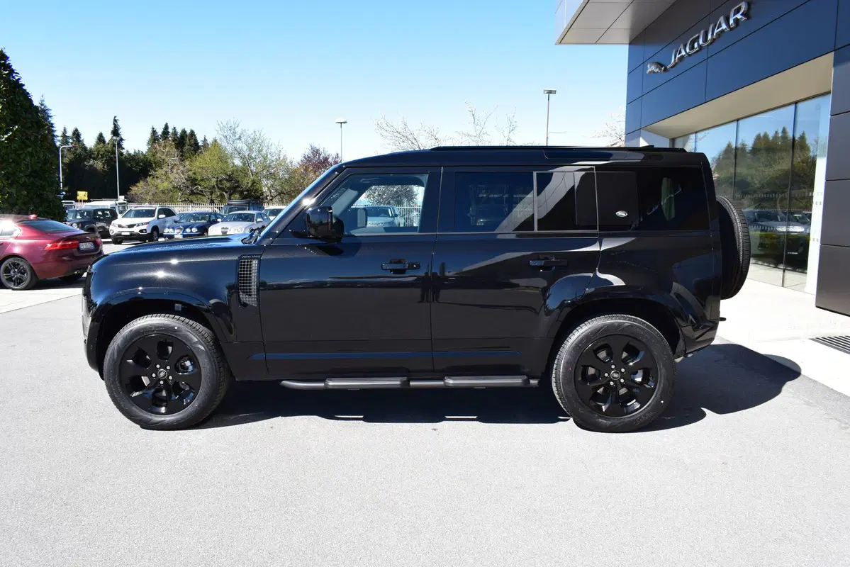 Land Rover Defender usata a Cuneo (4)