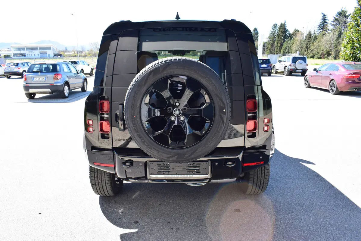 Land Rover Defender usata a Cuneo (7)