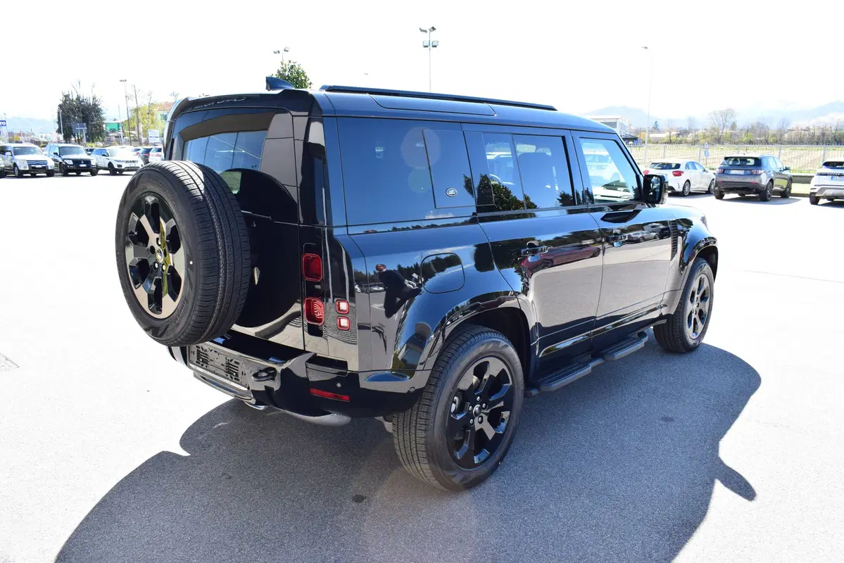 Land Rover Defender usata a Cuneo (8)