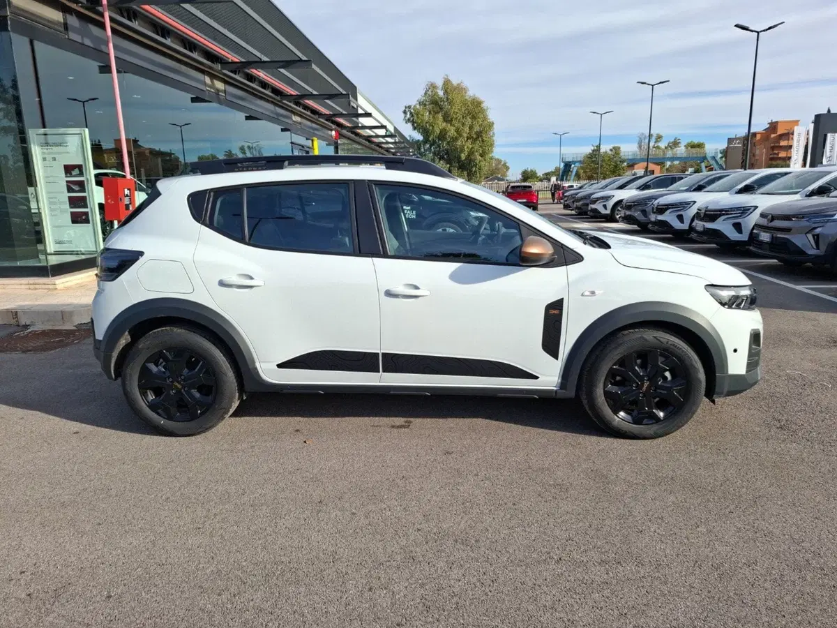 Dacia Sandero Stepway usata a Latina (7)
