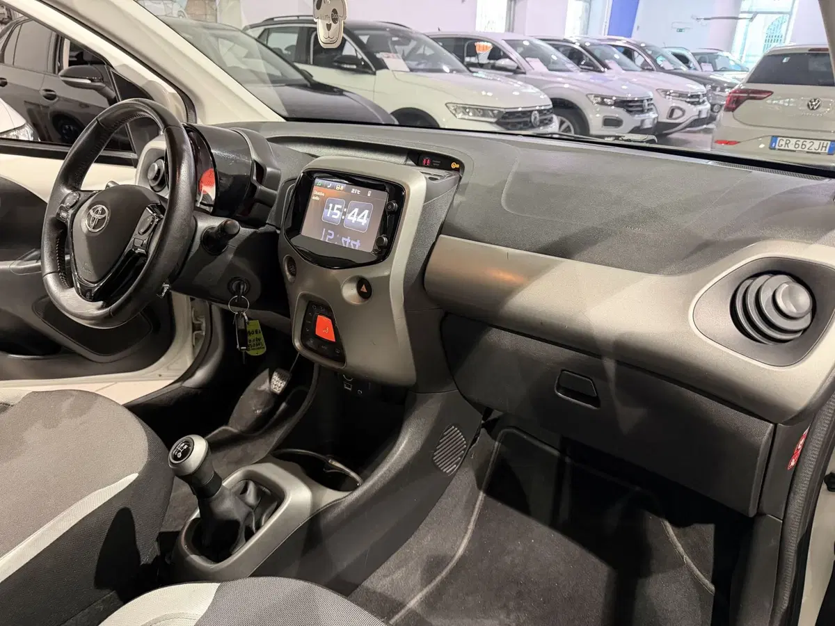 Toyota Aygo usata a Genova (10)