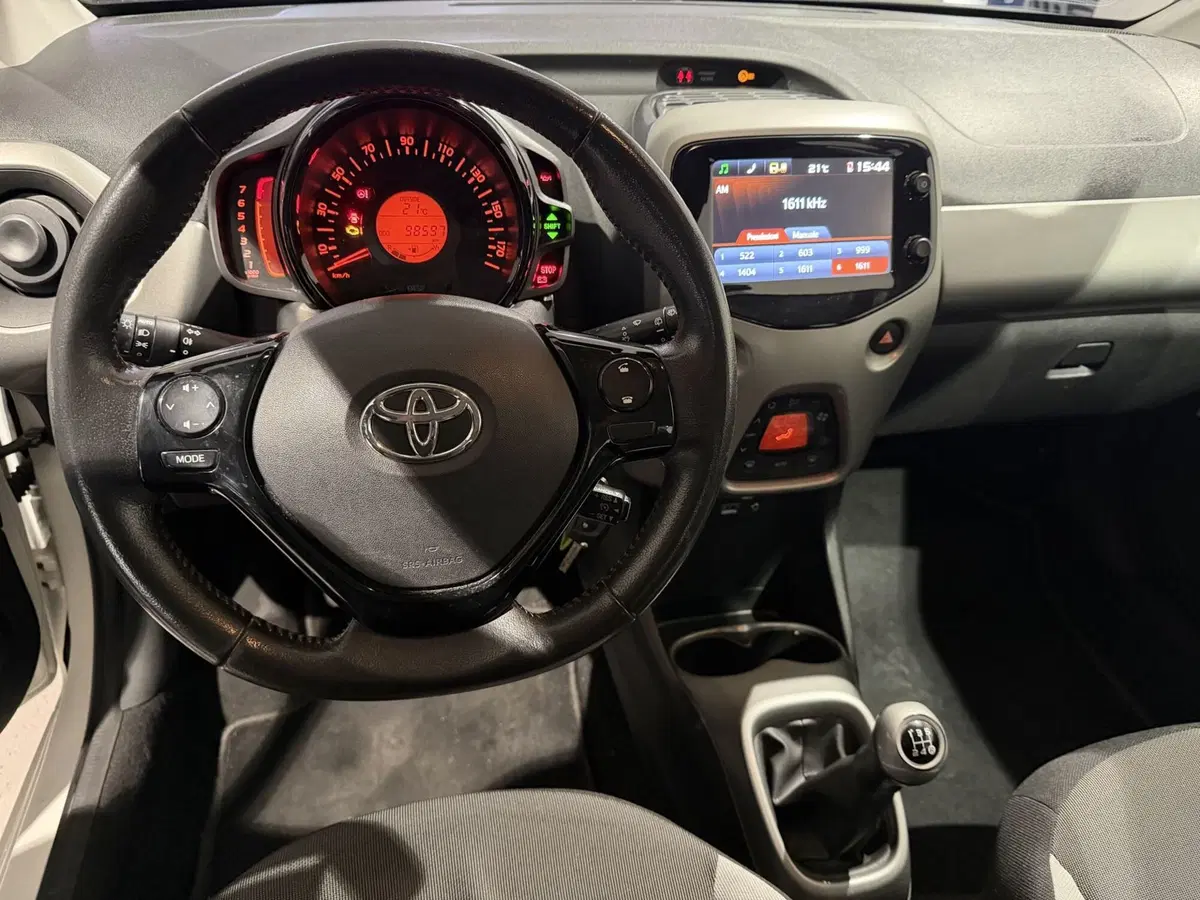 Toyota Aygo usata a Genova (11)