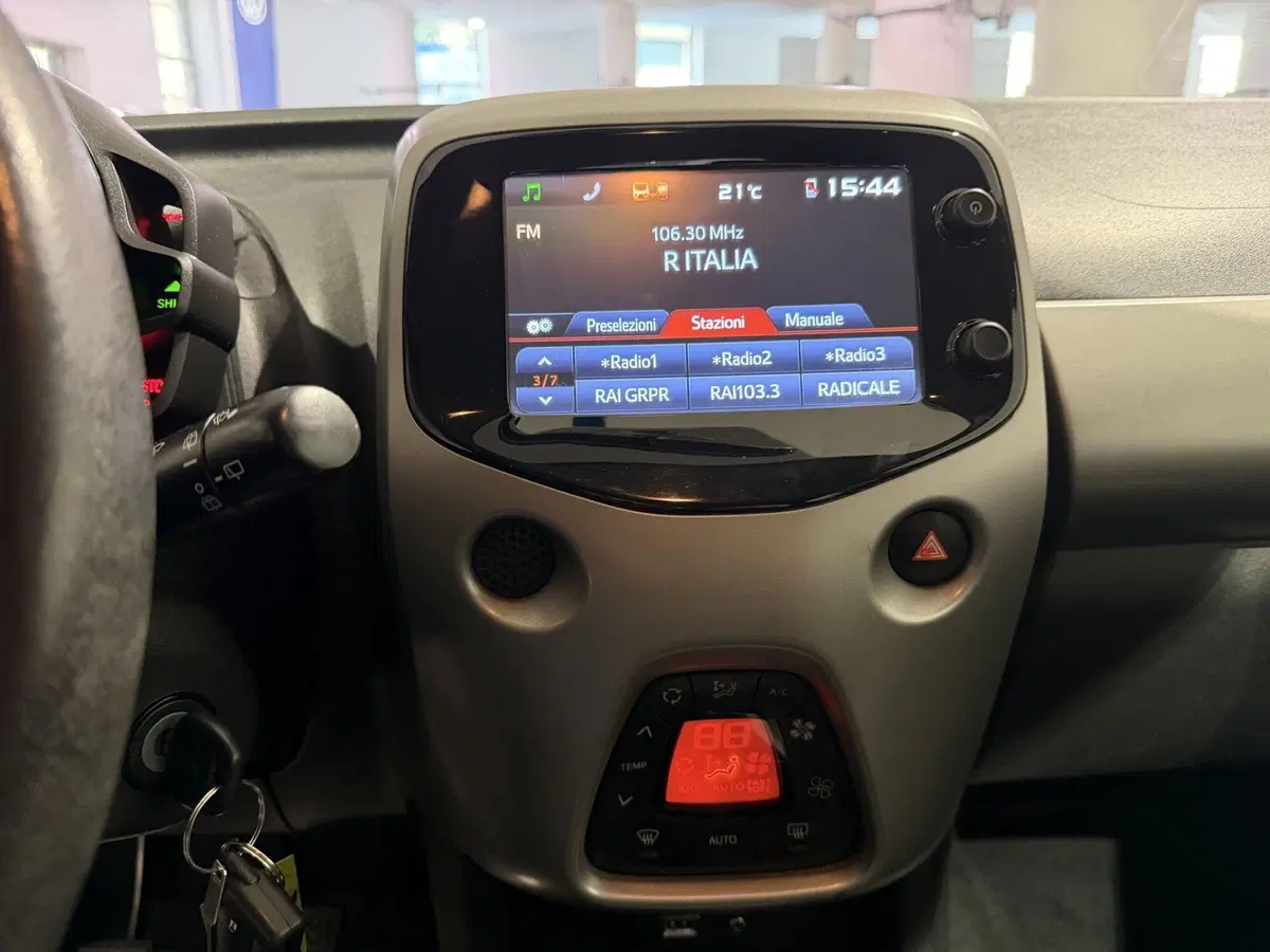Toyota Aygo usata a Genova (13)