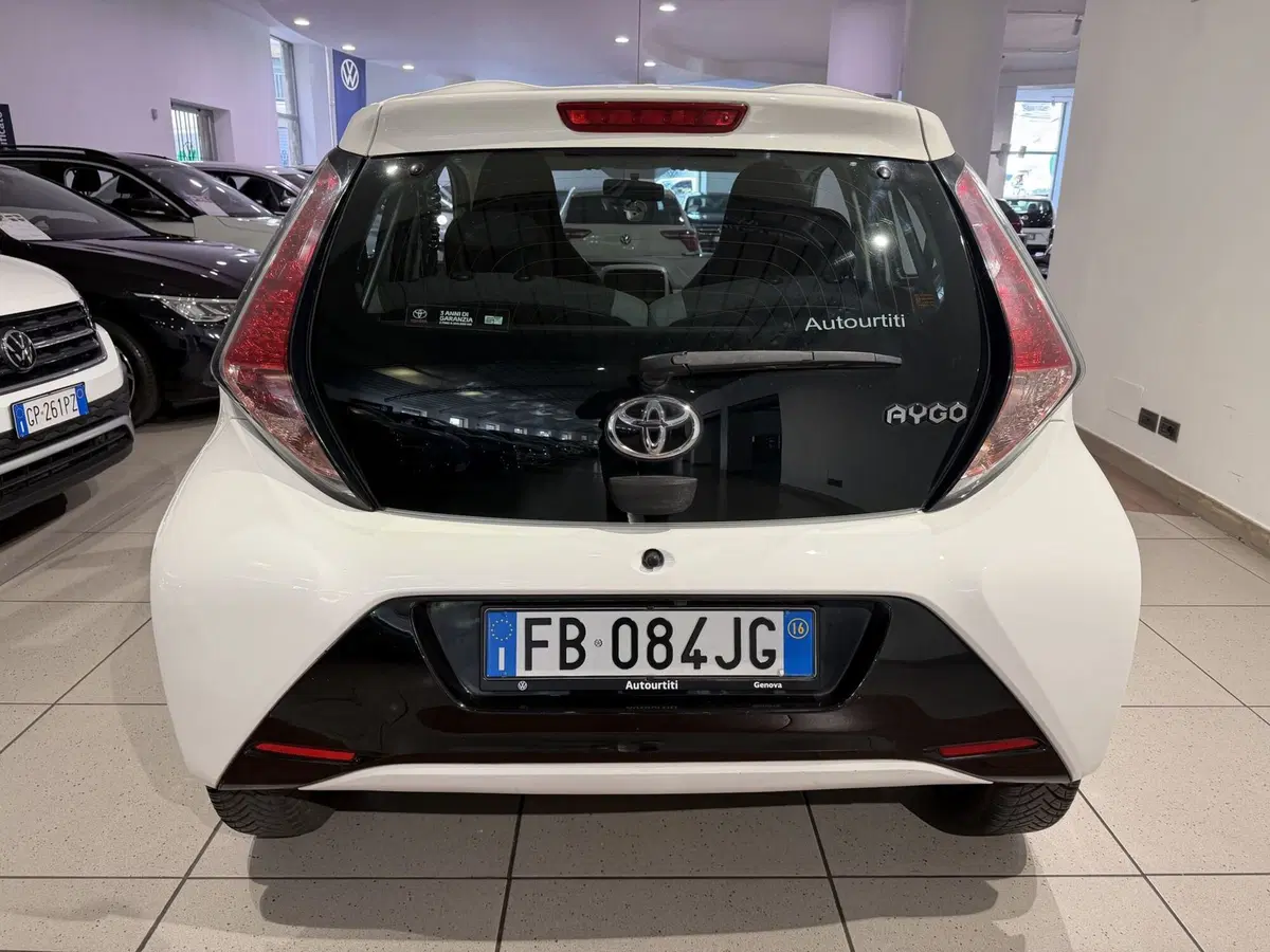 Toyota Aygo usata a Genova (4)