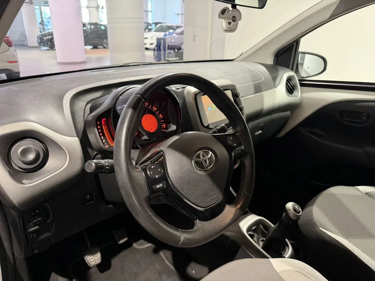 Toyota Aygo usata a Genova (8)