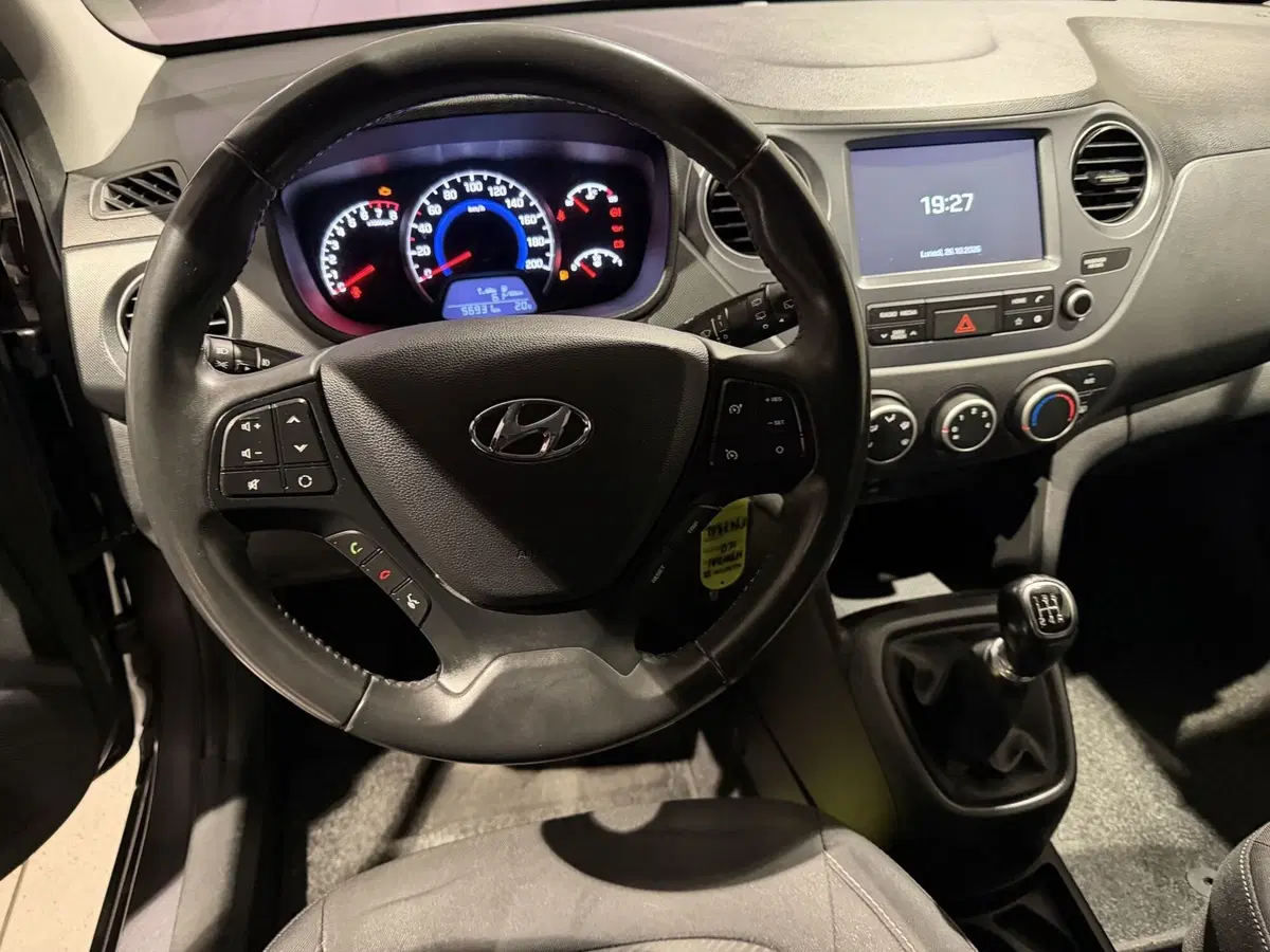 Hyundai i10 usata a Genova (11)