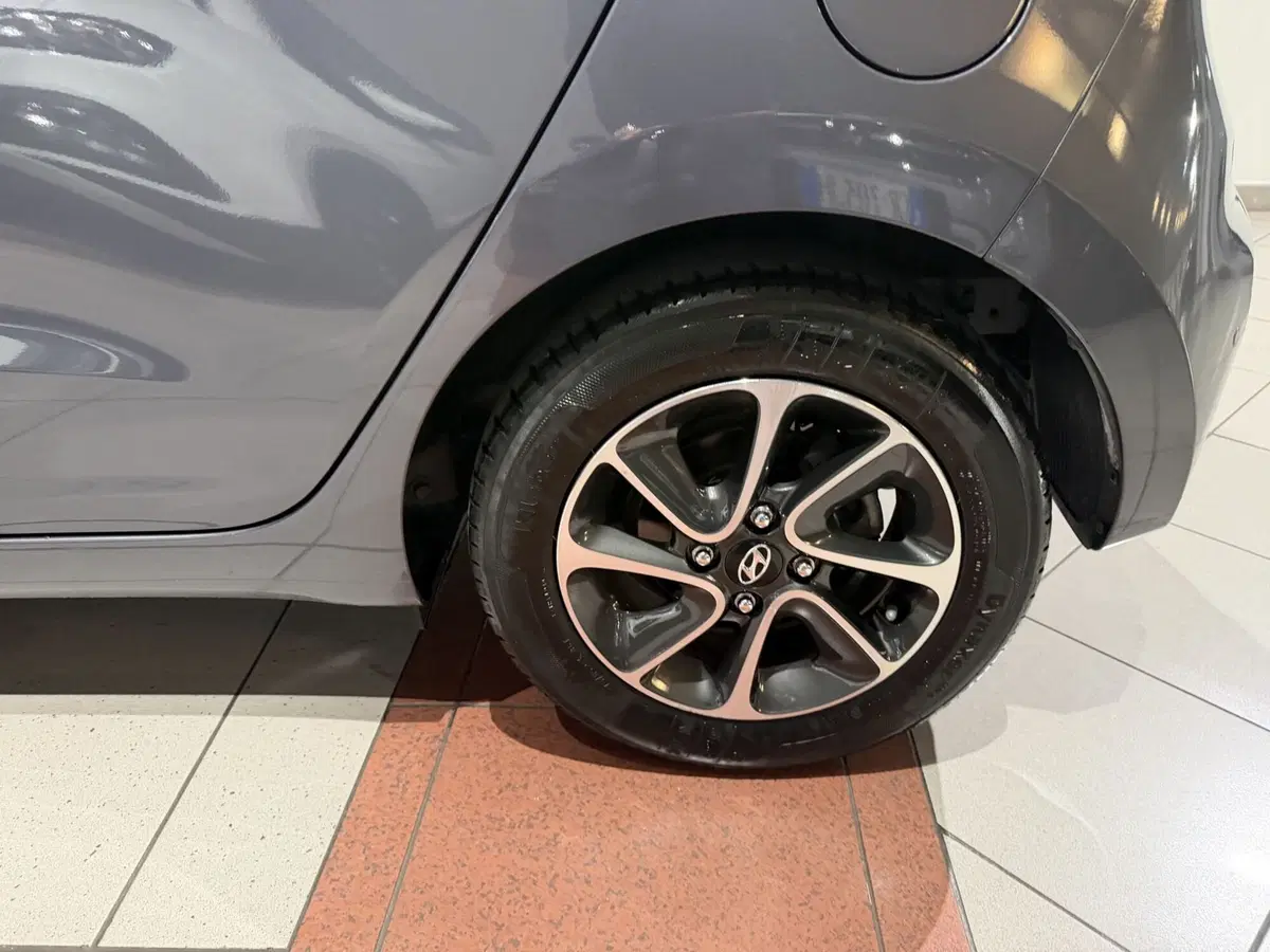 Hyundai i10 usata a Genova (14)