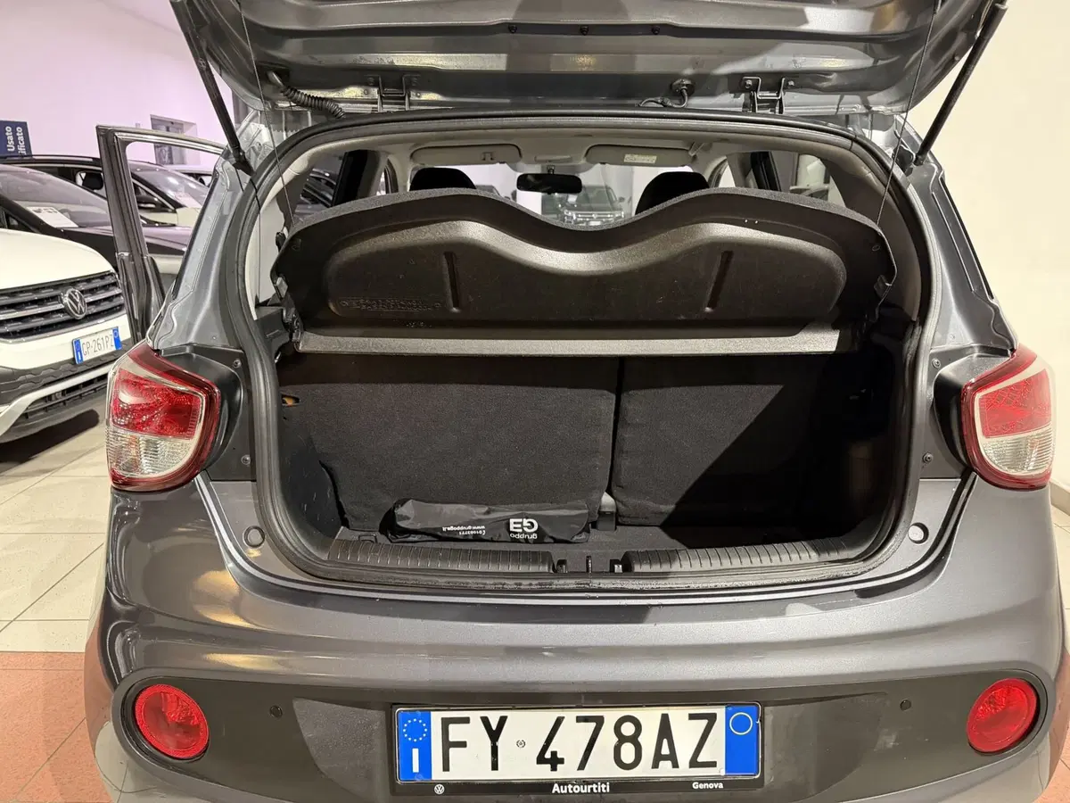 Hyundai i10 usata a Genova (9)