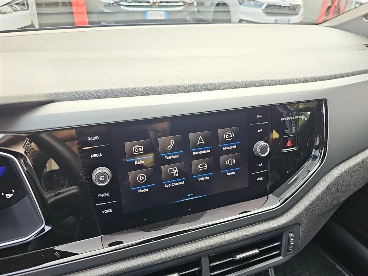 Volkswagen Polo usata a Lecco (15)
