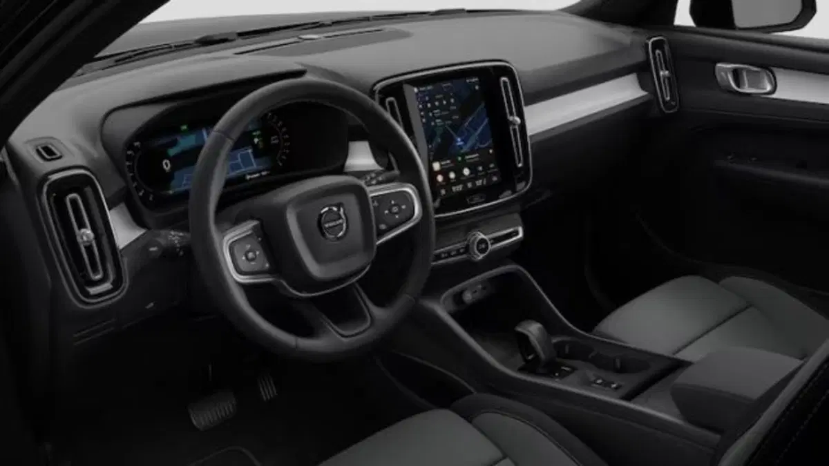 Volvo XC40 nuova a Treviso (10)