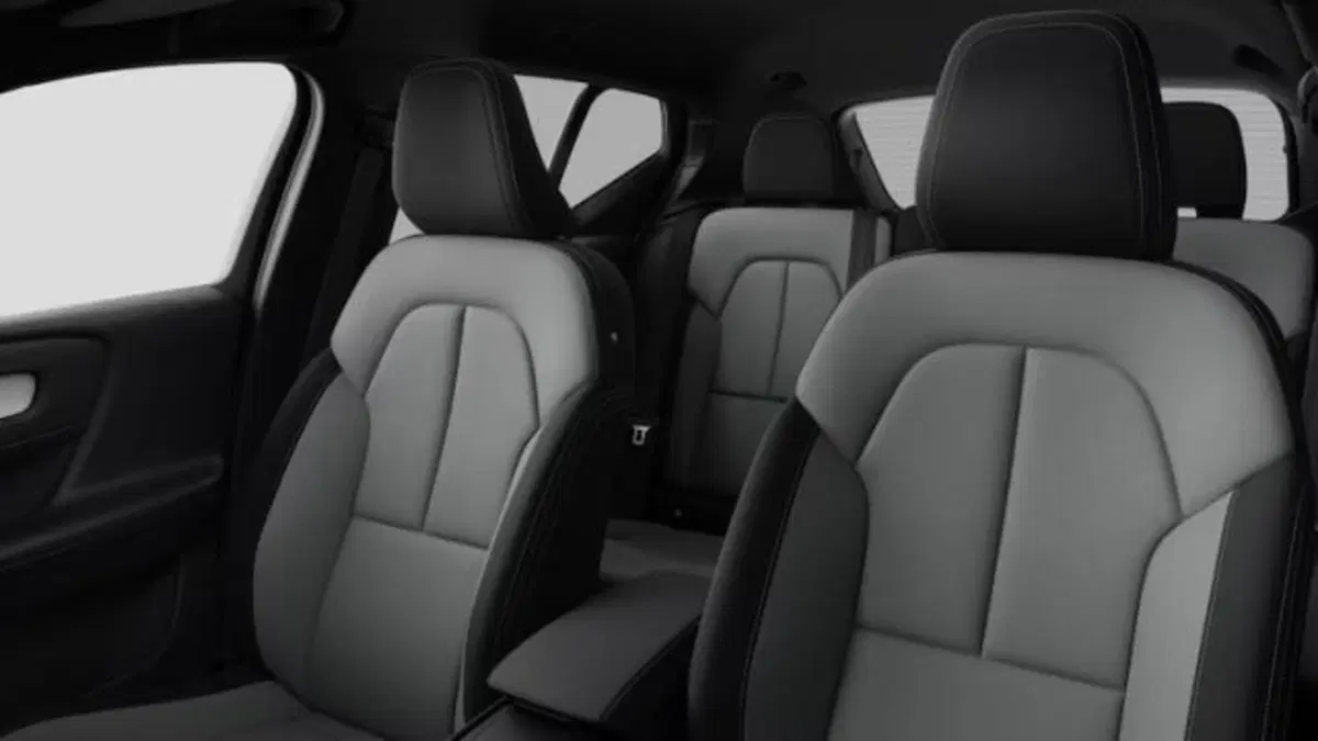Volvo XC40 nuova a Treviso (13)