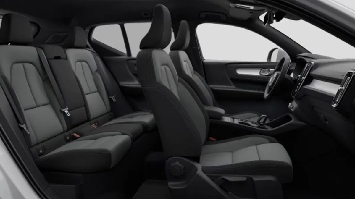 Volvo XC40 nuova a Treviso (14)