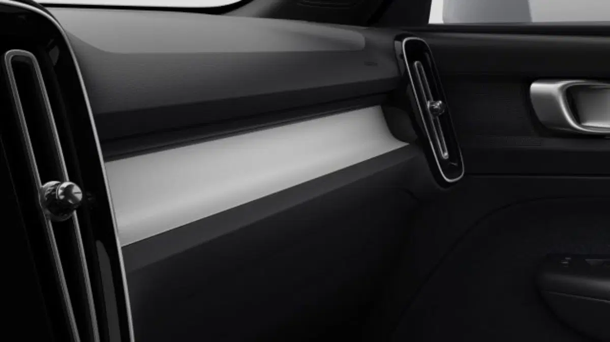 Volvo XC40 nuova a Treviso (12)