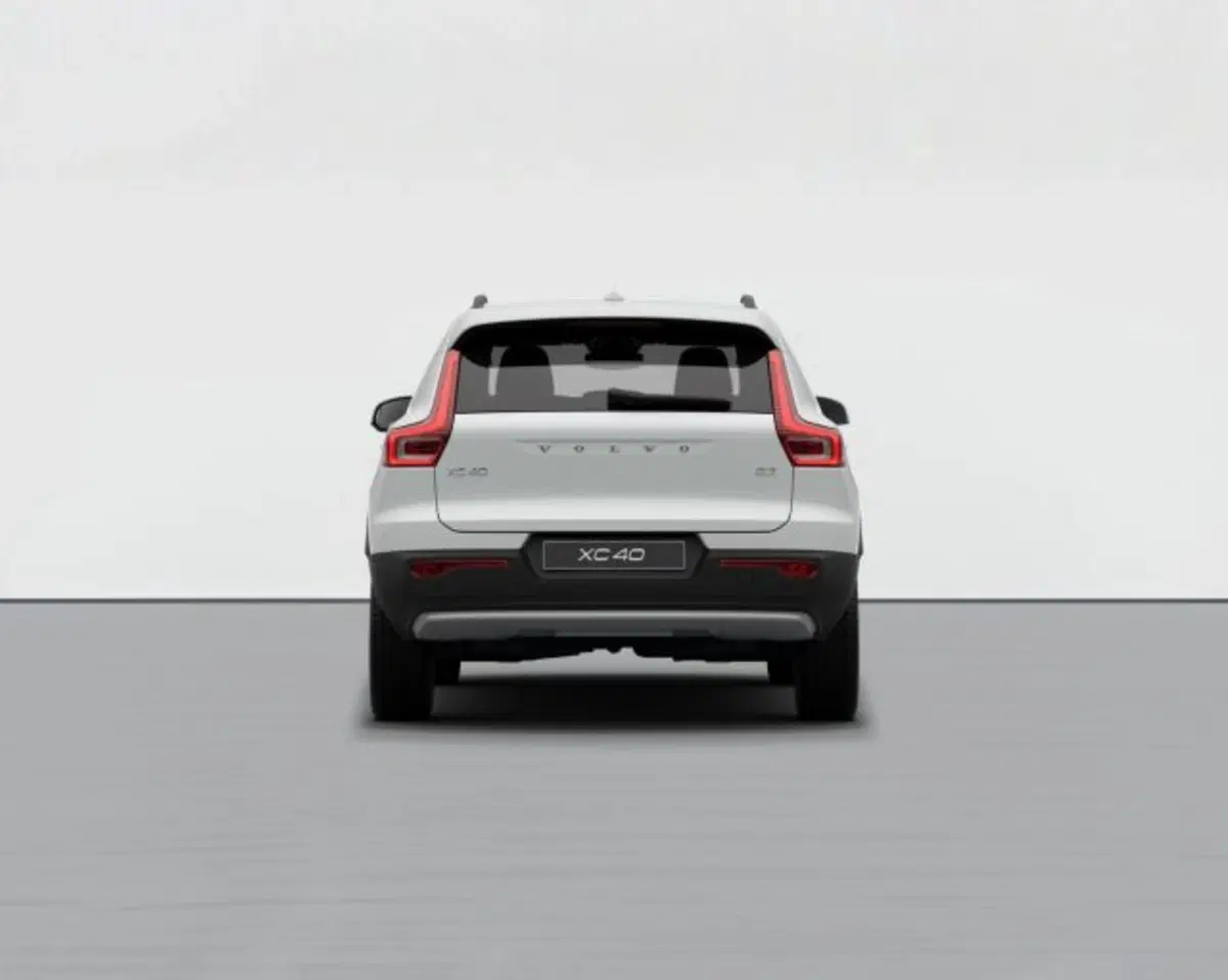Volvo XC40 nuova a Treviso (4)