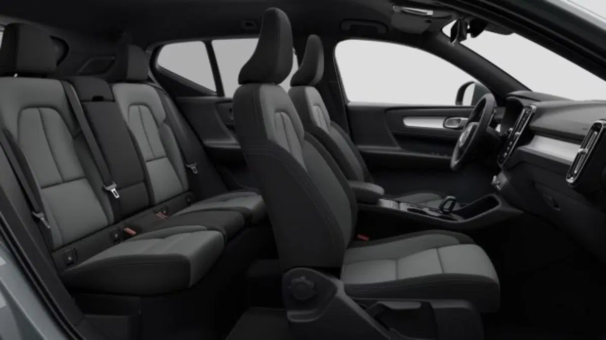 Volvo XC40 nuova a Treviso (11)