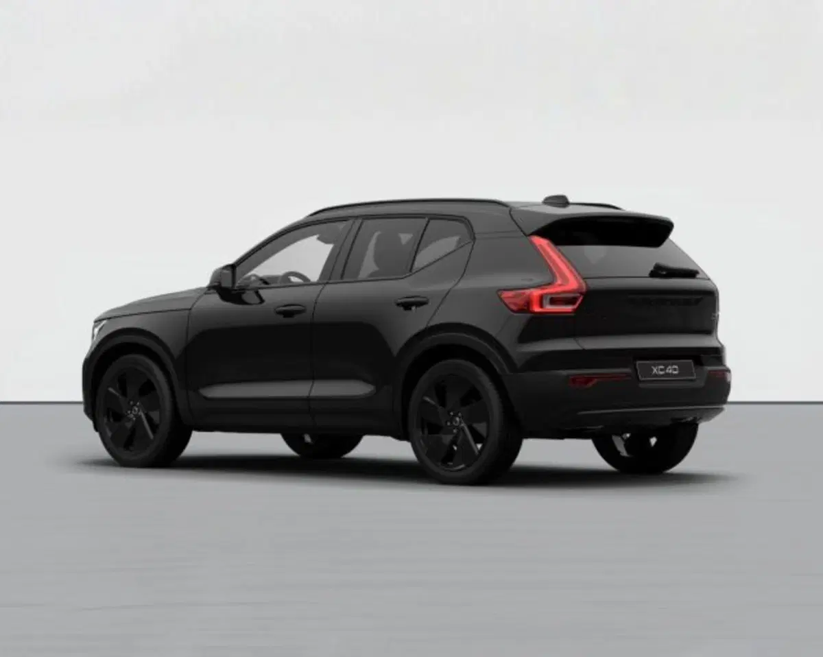 Volvo XC40 nuova a Treviso (3)