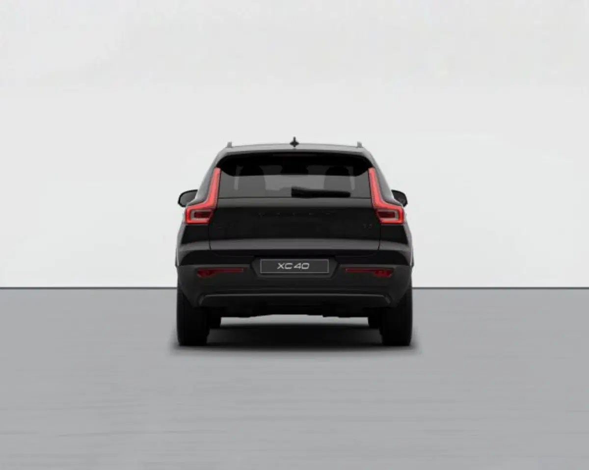 Volvo XC40 nuova a Treviso (4)