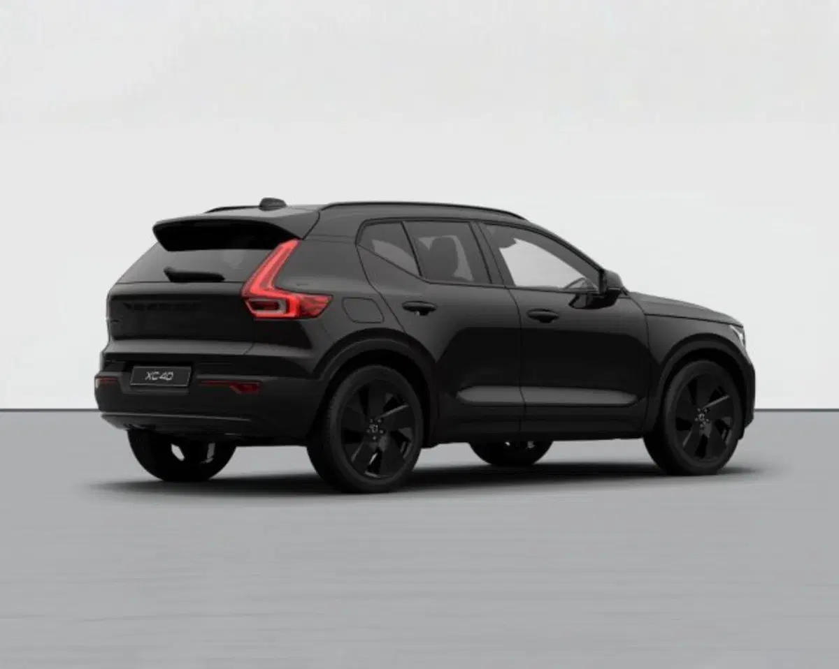 Volvo XC40 nuova a Treviso (6)