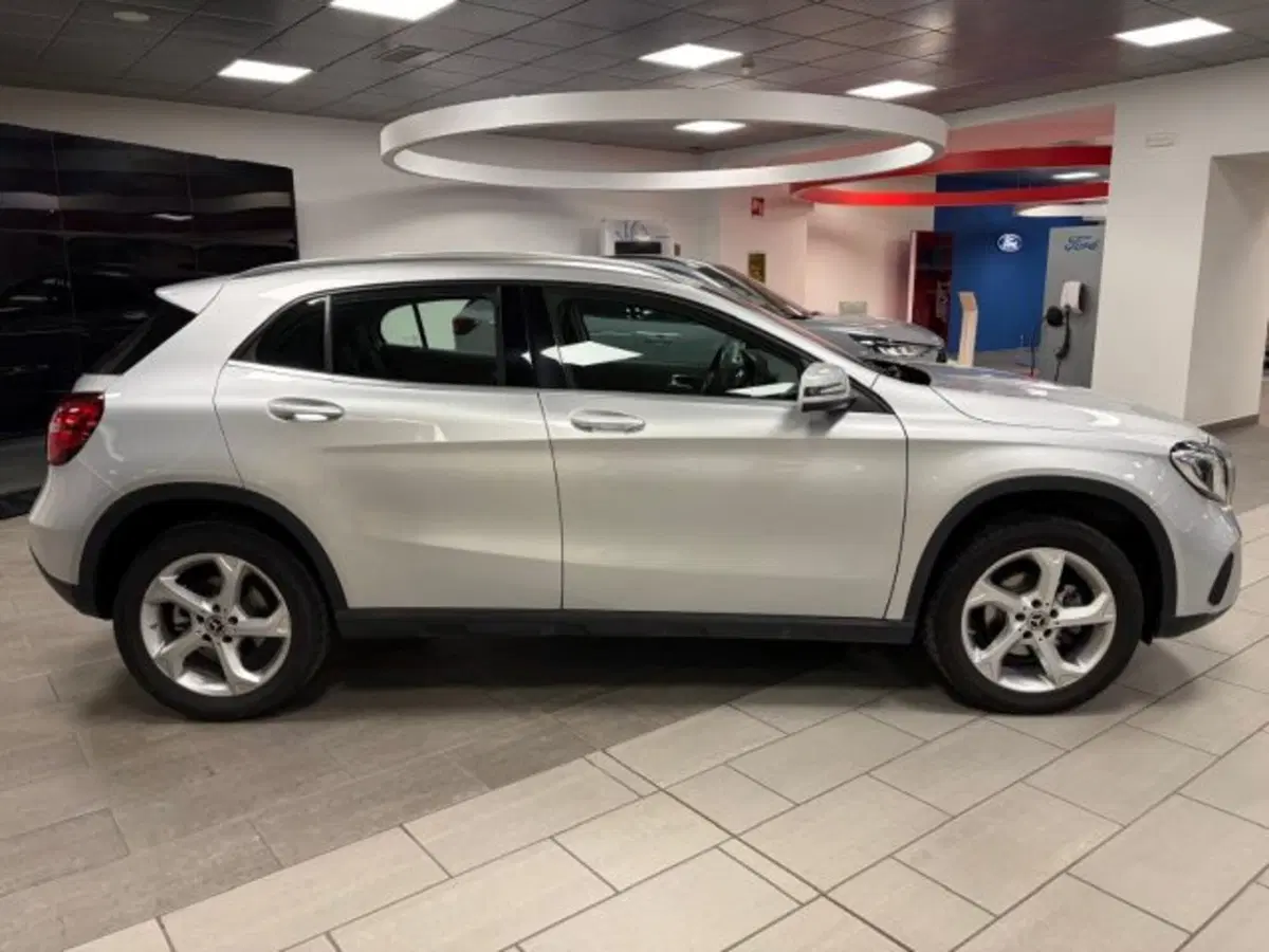 Mercedes-Benz GLA SUV usata a Cuneo (8)