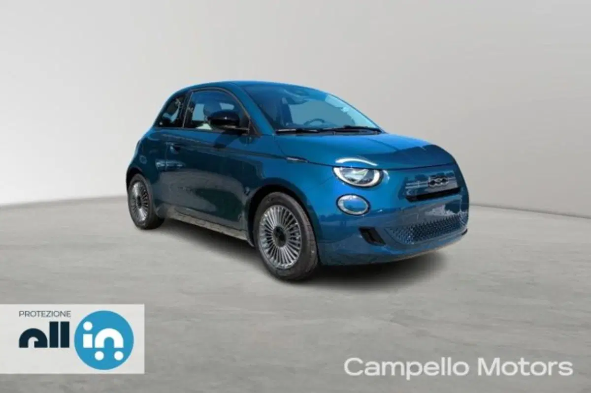 Fiat 500 nuova a Venezia