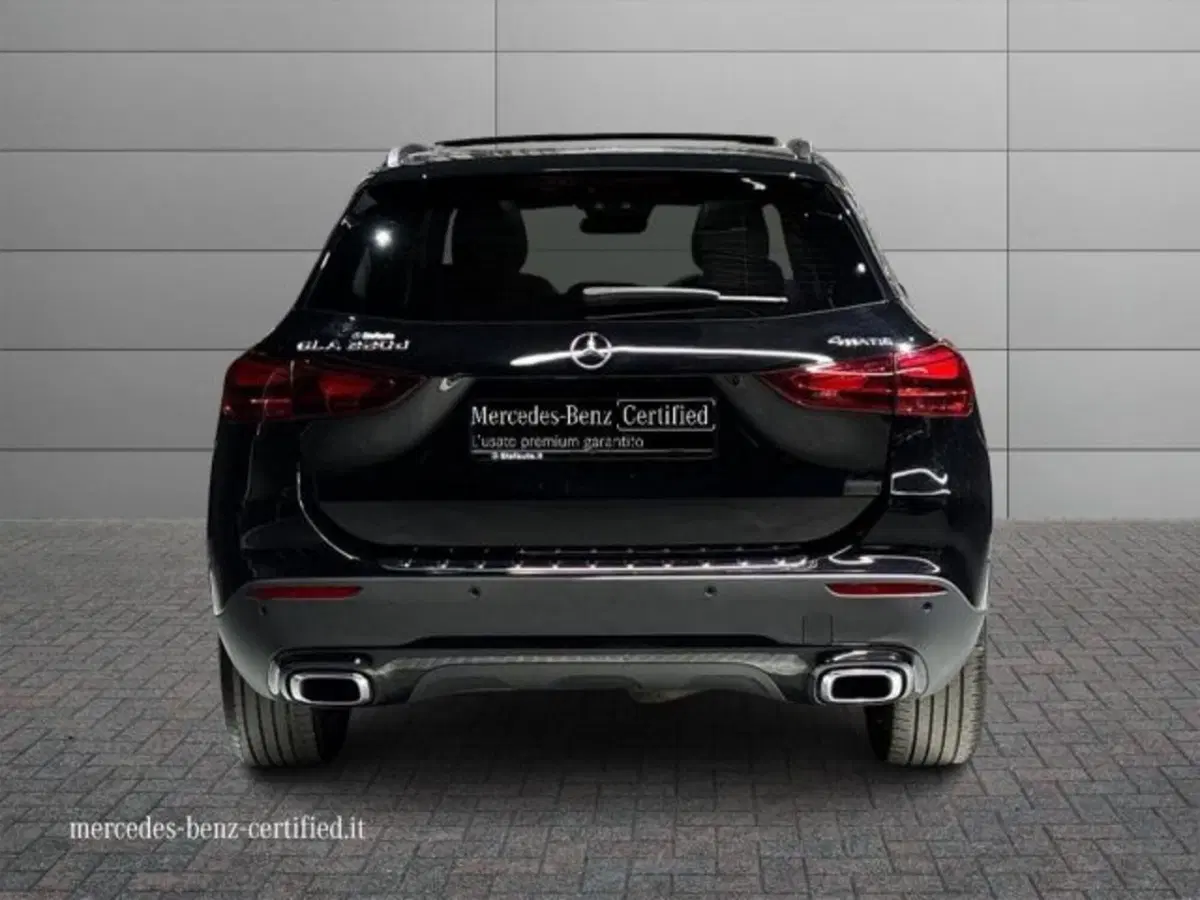Mercedes-Benz GLA SUV usata a Bologna (4)