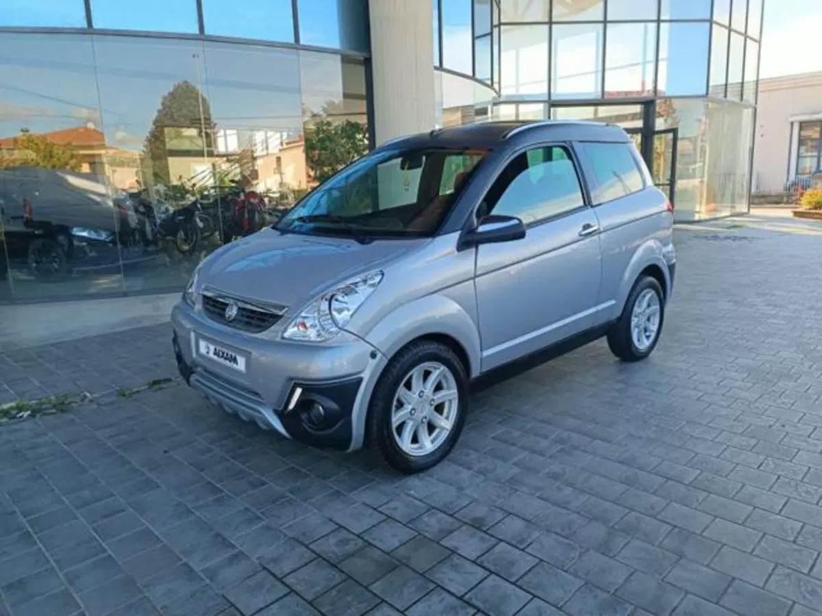 Aixam Crossover 400 usata a Pisa (13)