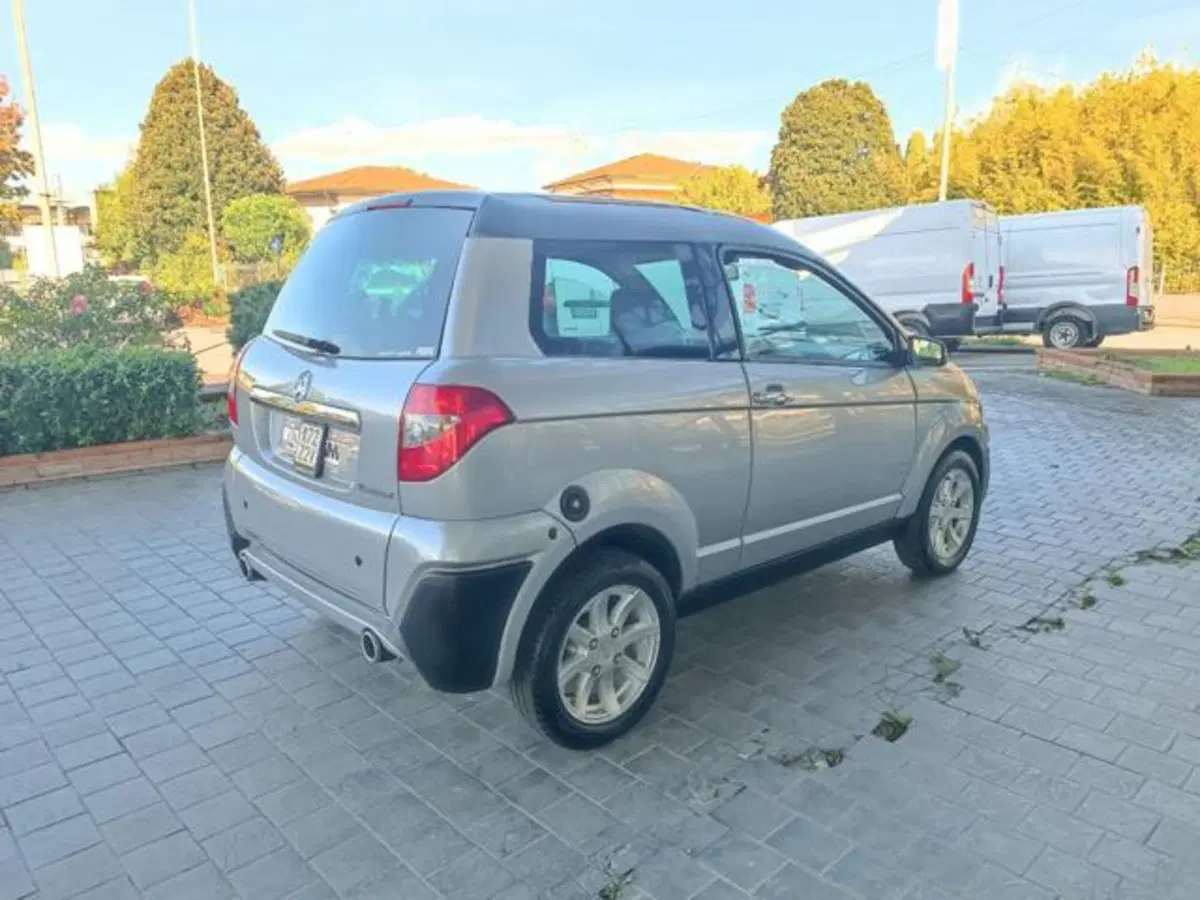 Aixam Crossover 400 usata a Pisa (7)