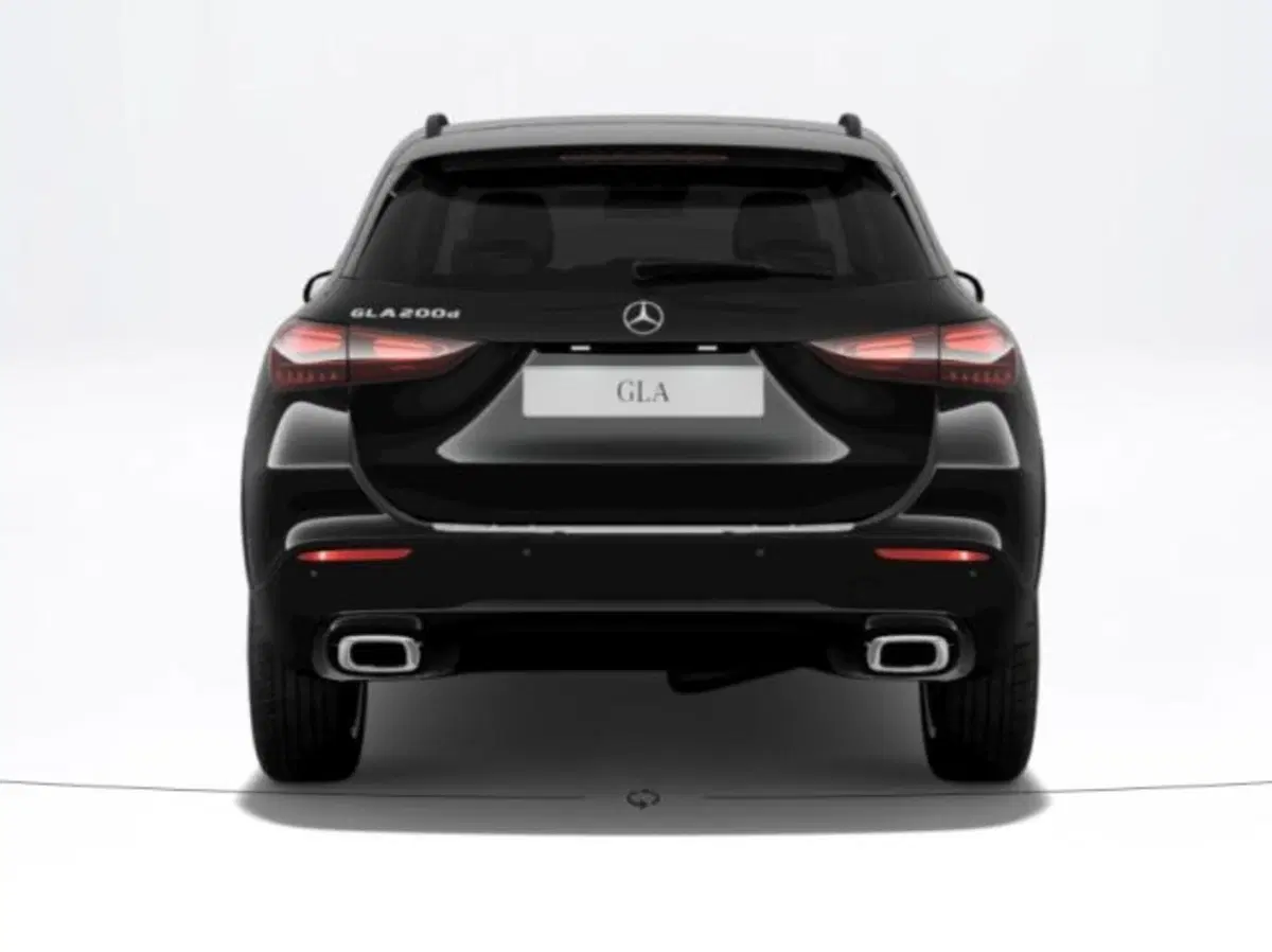 Mercedes-Benz GLA SUV nuova a Verona (4)