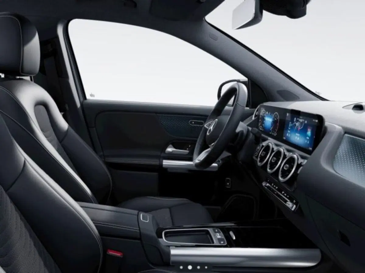 Mercedes-Benz GLA SUV nuova a Verona (8)