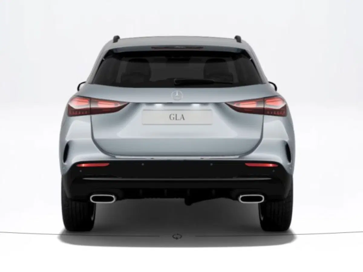 Mercedes-Benz GLA SUV nuova a Verona (4)