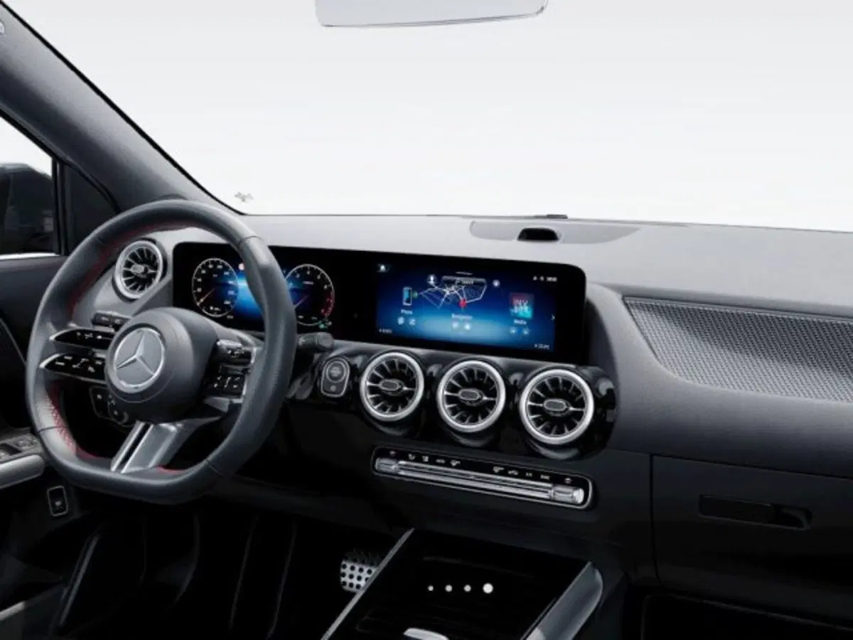 Mercedes-Benz GLA SUV nuova a Verona (8)