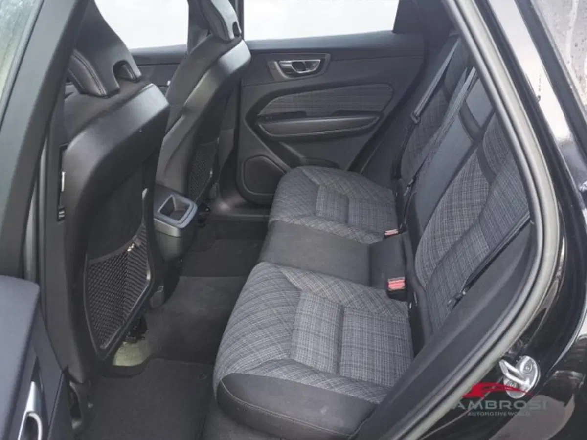 Volvo XC60 usata a Perugia (10)