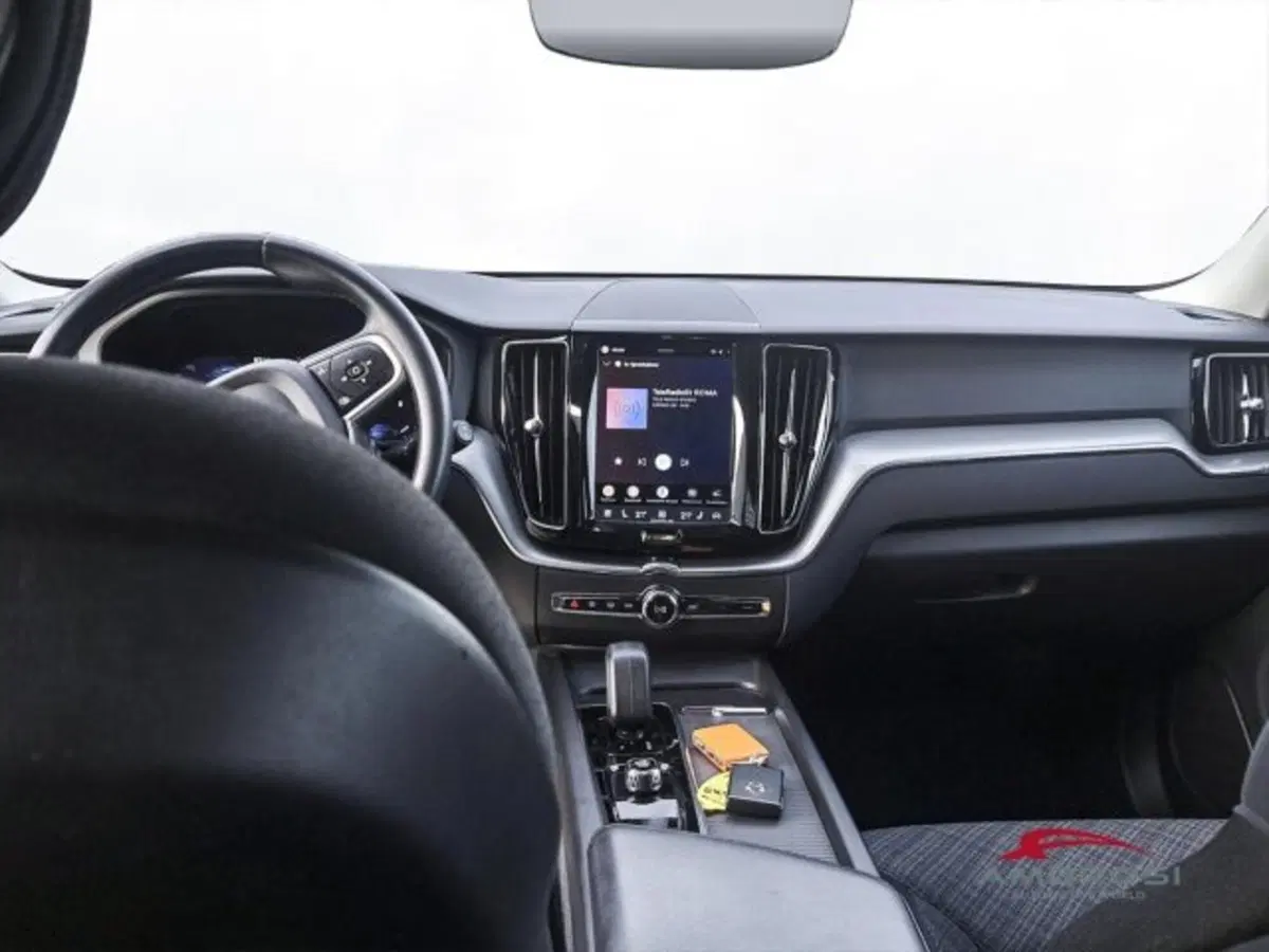 Volvo XC60 usata a Perugia (12)