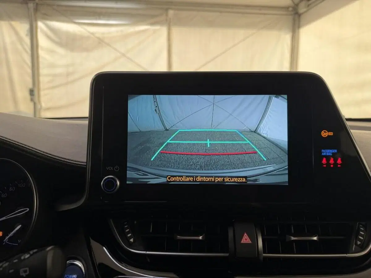 Toyota Toyota C-HR usata a Monza e Brianza (12)