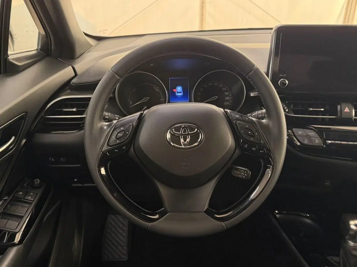 Toyota Toyota C-HR usata a Monza e Brianza (7)