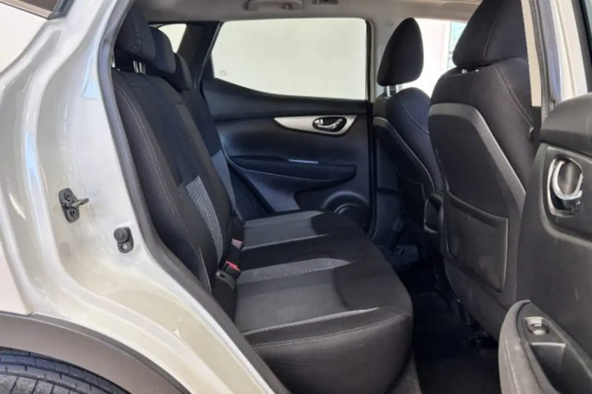 Nissan Qashqai usata a Latina (10)
