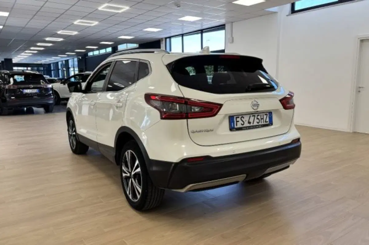 Nissan Qashqai usata a Latina (5)
