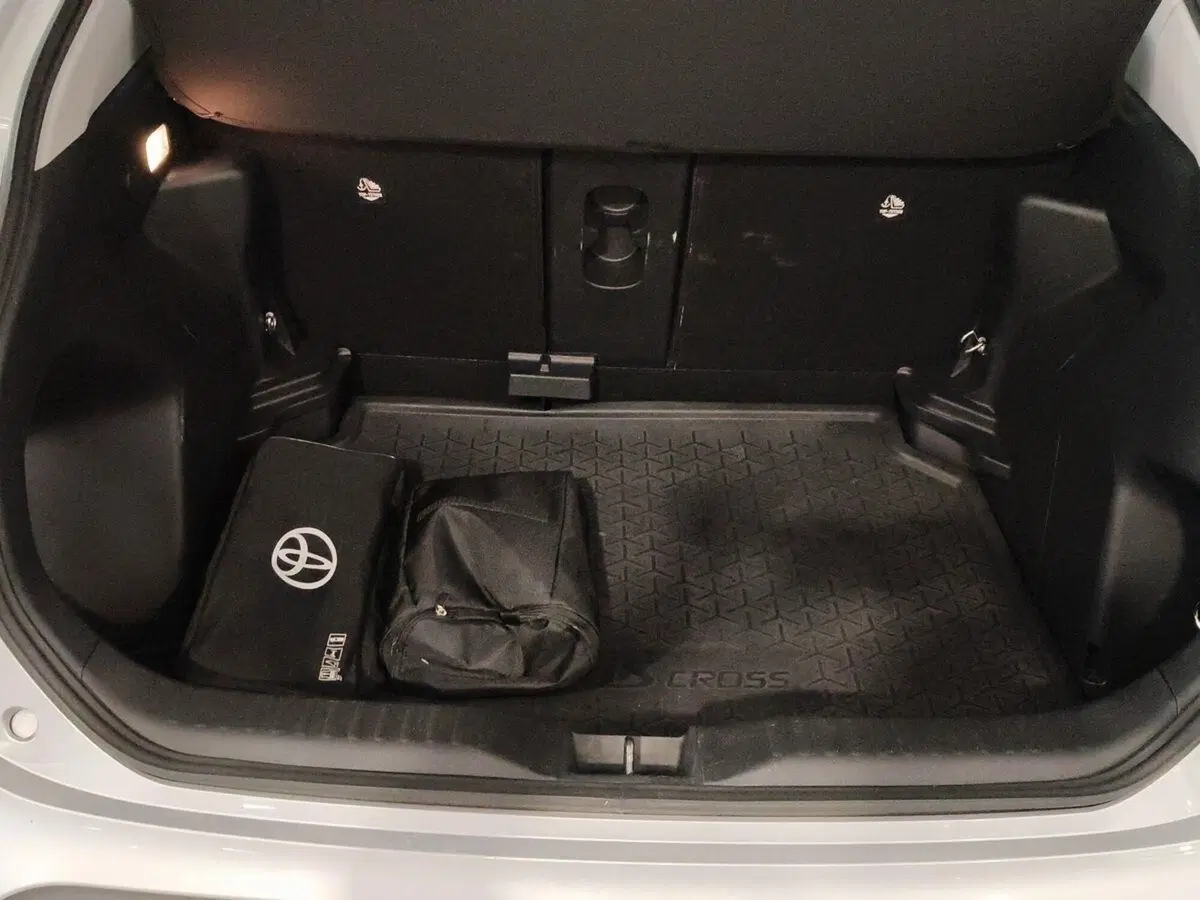 Toyota Yaris Cross usata a Genova (5)