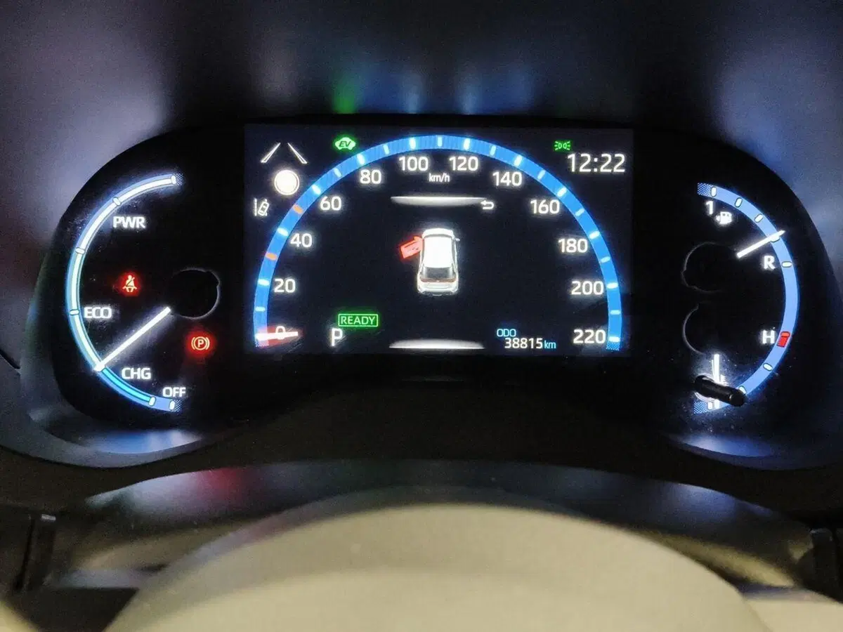 Toyota Yaris Cross usata a Genova (8)