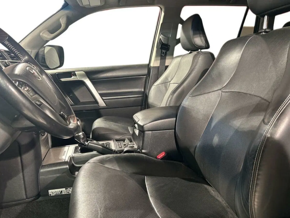 Toyota Land Cruiser usata a Lecco (10)