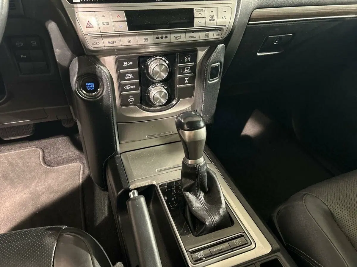 Toyota Land Cruiser usata a Lecco (13)