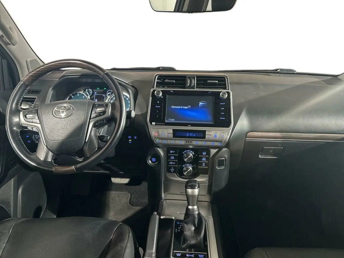 Toyota Land Cruiser usata a Lecco (8)