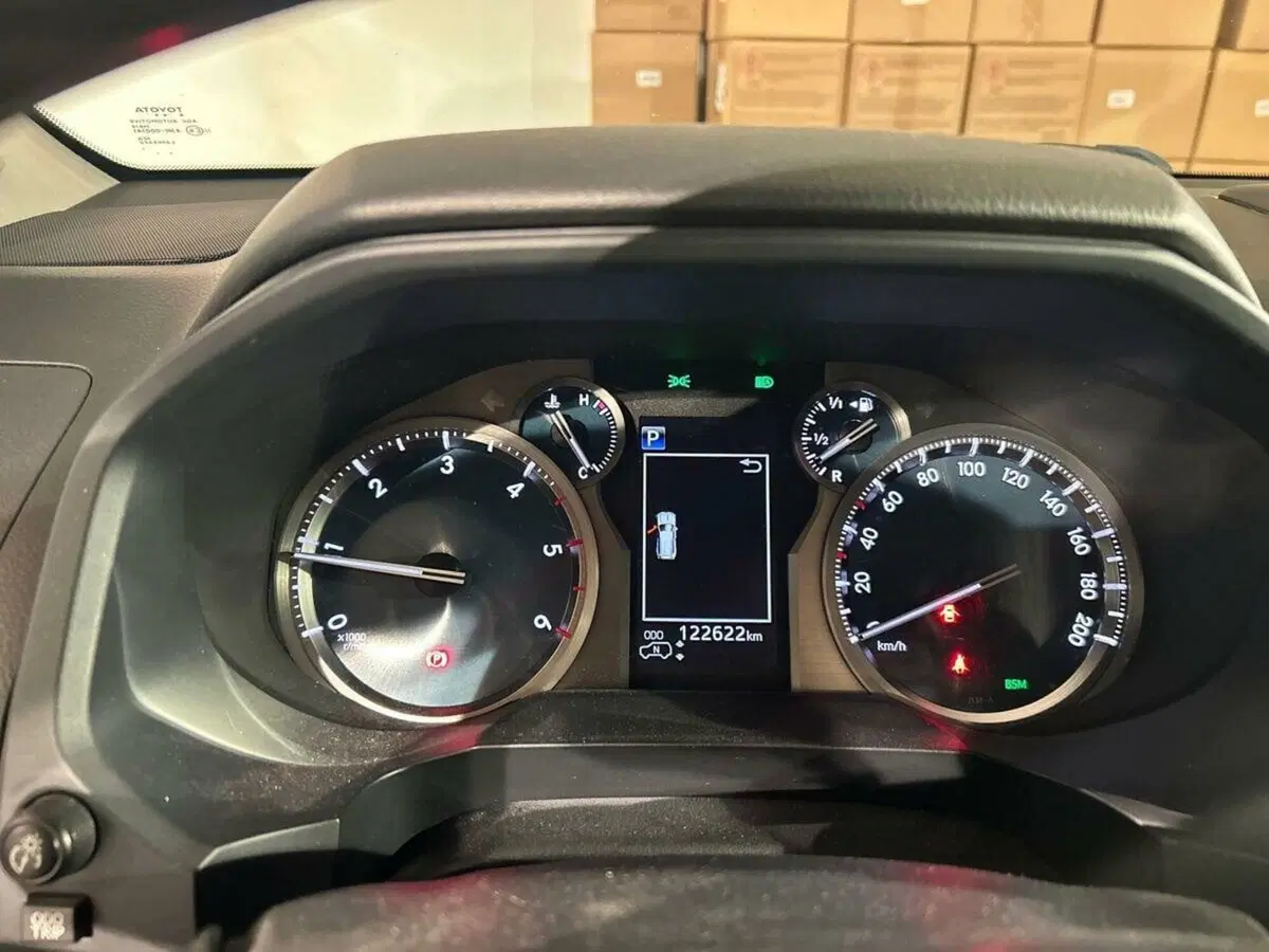 Toyota Land Cruiser usata a Lecco (9)