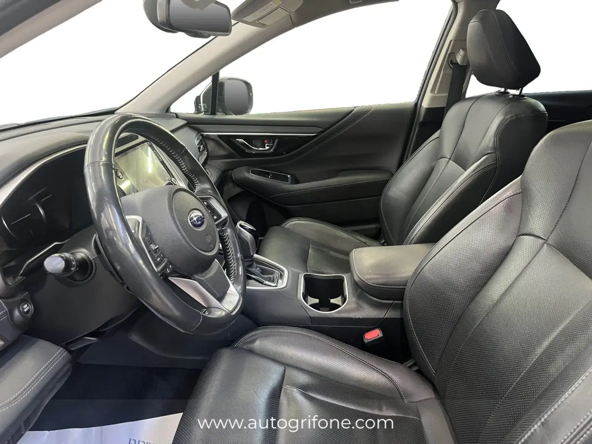 Subaru Outback usata a Modena (9)