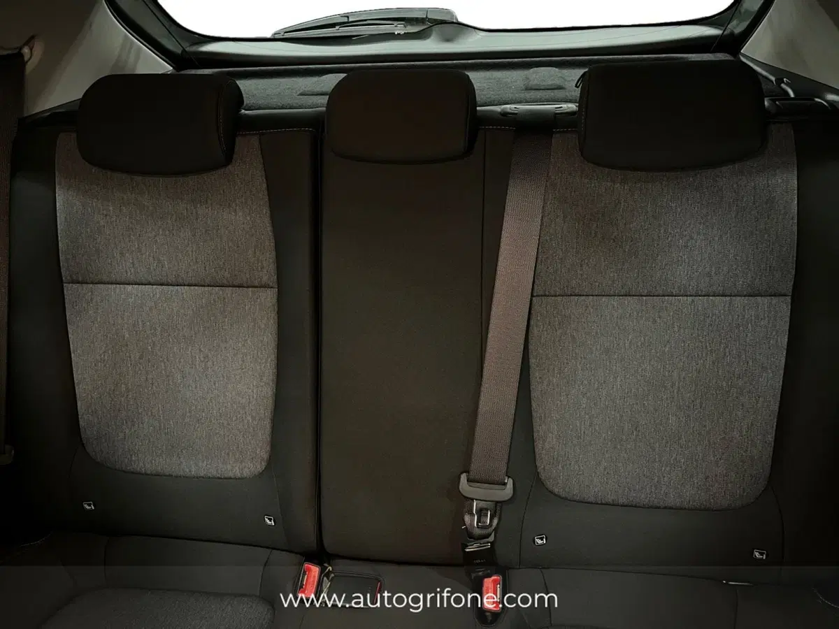 Kia Stonic nuova a Modena (12)